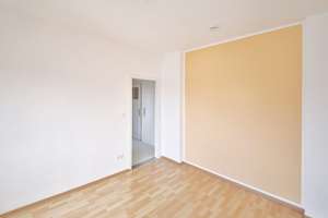 Gemütliche 1-Zimmer-Dachgeschosswohnung mit Charme, ideal für Eigennutzer oder Kapitalanleger – Die vollständige Adresse der Immobilie erhältst du vom Anbieter., 70372 Seelberg, Stuttgart – Vorschaubild 3