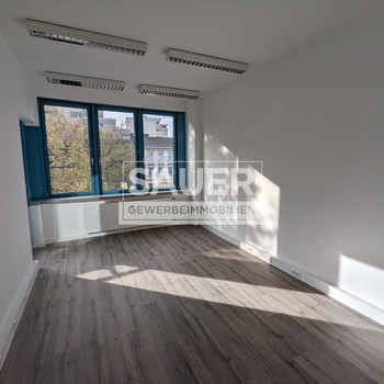 88 m² Büroeinheit mit Balkon in Charlottenburg. *2470*