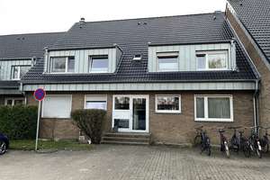 Gemütliche Wohnung mit Balkon und Garage!
- Dacherneuerung Ende 2025 -