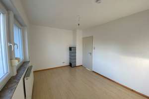 Helle und ruhige 4 Zimmer Wohnung mit Einbauküche in Stuttgart – Die vollständige Adresse der Immobilie erhältst du vom Anbieter., 70435 Zuffenhausen-Mitte, Stuttgart – Vorschaubild 2
