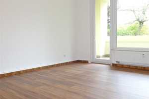 *Einziehen+Wohlfühlen* Loggia und Blick ins Grüne, Stellplatz, Keller+Boden – Dürerstraße 54, 9126 Chemnitz – Vorschaubild 2