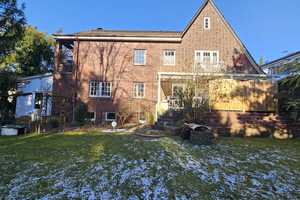 Tolles 2 Familienhaus mit 60 QM Gewerbe, gr. Grundstück sowie Carport und Garage in Hamburg/Tonndorf – Hamburg – Vorschaubild 2