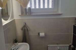 Charmante und hochwertig gepflegte 2-Zimmer-Wohnung mit Balkon, Einbauküche & Tiefgaragenstellplatz – 67098 Bad Dürkheim – Vorschaubild 8