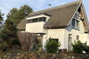 1A Lage! Insel-Reetdach-Ferienhaus – Die vollständige Adresse der Immobilie erhältst du vom Anbieter., 17449 Karlshagen – Vorschaubild 1