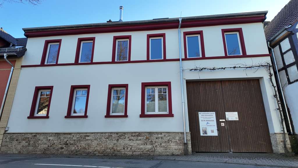 Immobilie in Kleinkarlbach - Ein Ort mit Seele! Modernisierter, ehemaliger Winzerhof in Kleinkarbach! - Bild 1