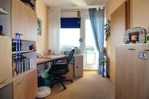 Kurzfristig bezugsfertig: Gepflegte 4-Zimmer ca. 70 m² Wohnung mit zwei Balkonen in Berlin-Marzahn – Die vollständige Adresse der Immobilie erhältst du vom Anbieter., 12619 Hellersdorf, Berlin – Vorschaubild 5