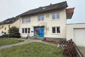 SANIERT UND VOLL VERMIETET SORGENLOS INVESTIEREN – Die vollständige Adresse der Immobilie erhältst du vom Anbieter., 32120 Hiddenhausen – Vorschaubild 1