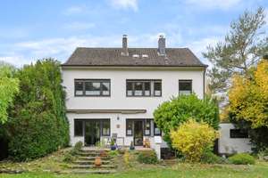 Mit 3D: Gepflegtes Zweifamilienhaus mit parkähnlichem Gartenparadies – Modernisieren, Einziehen & Wo – Die vollständige Adresse der Immobilie erhältst du vom Anbieter., 51107 Rath/Heumar, Köln – Vorschaubild 4