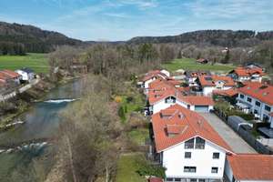 Attraktive, großzügige Doppelhaushälfte in Westerham
- Idyllische Wohnlage an der Mangfall – Die vollständige Adresse der Immobilie erhältst du vom Anbieter., 83620 Feldkirchen-Westerham – Vorschaubild 46