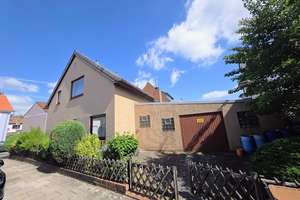 Charmantes Einfamilienhaus in Bremen-Hemelingen  mit viel Platz, Garage und Sauna in guter Lage – Bertramstraße 6, 28309 Hemelingen (Ortsteil), Bremen – Vorschaubild 3