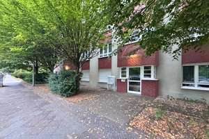 SONNIGE TERRASSE - MIT FAHRSTUHL & TIEFGARAGEN-STELLPLATZ - ZUR ZEIT VERMIETET – Die vollständige Adresse der Immobilie erhältst du vom Anbieter., 12107 Mariendorf, Berlin – Vorschaubild 9