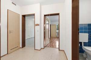 Attraktive 2-Zimmer-Wohnung mit Loggia und Tiefgaragenstellplatz in Sürth – Die vollständige Adresse der Immobilie erhältst du vom Anbieter., 50999 Sürth, Köln – Vorschaubild 3