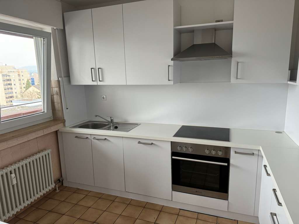 Immobilie in Eislingen/Fils - Komfortables Penthouse mit 4 Zimmern und Balkon - sichere Kapitalanlage und ideales Zuhause - Bild 1