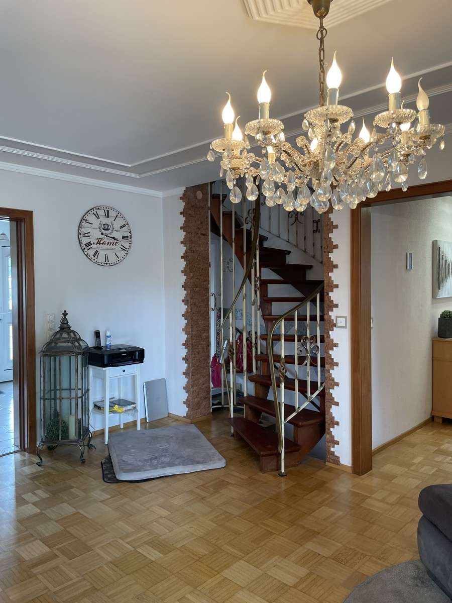 Immobilie in Florstadt - Einfamilienhaus im Bungalowstil mit großem Garten und Terrasse - Bild 11