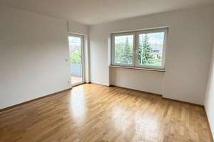Großzügige helle 4-Zimmer-Wohnung – Die vollständige Adresse der Immobilie erhältst du vom Anbieter., 91325 Adelsdorf – Vorschaubild 5