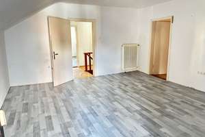 Gelegenheit: 2 Häuser m. ehem. Gastwirtschaft bzw. Büro od. Laden, ca. 300 m2, PV-Anlage + 3 Garagen – Die vollständige Adresse der Immobilie erhältst du vom Anbieter., 94265 Patersdorf – Vorschaubild 12