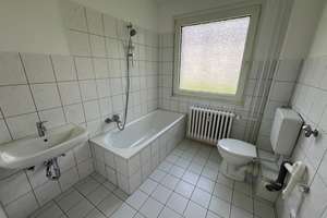 Helle renovierte 2 Zi.-Whng. mit Balkon - Bad mit Fenster - Duisburg Rheinhausen – Richard-Wagner-Straße 7, 47226 Rheinhausen-Mitte, Duisburg – Vorschaubild 2