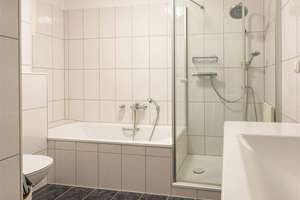 Großzügige Eigentumswohnung mit Schwimmbad & Balkon – 45479 Broich, Mülheim an der Ruhr – Vorschaubild 8