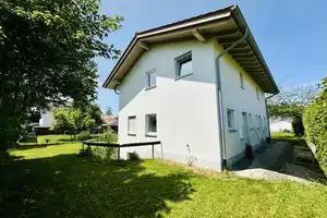HELL - GEPFLEGT - RUHIGE LAGE - Doppelhaushälfte mit Garage in Peiting – Weilheim-Schongau (Kreis) – Vorschaubild 12