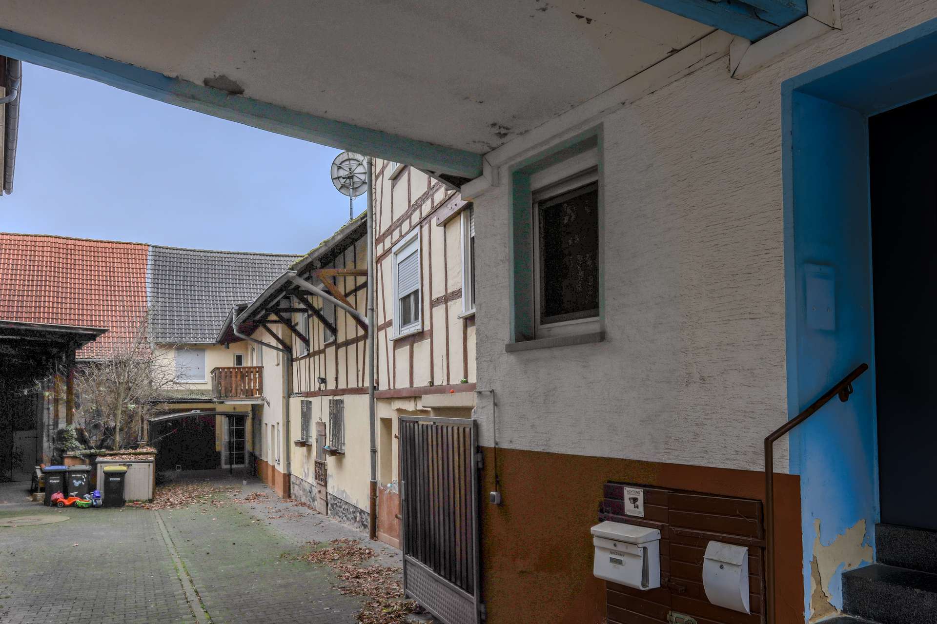 Denkmalgeschützte Hofreite mit Nebengebäuden und viel Raum zur Entfaltung - Sanierungsbedürftig, Wetteraukreis – Bild 2