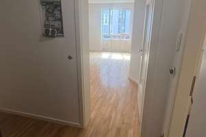 *Glockenbachviertel* 1 Zimmer; Küche Bad befristet bis 31.03.2027 – Die vollständige Adresse der Immobilie erhältst du vom Anbieter., 80469 Glockenbach, München – Vorschaubild 2