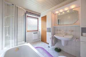 Rohdiamant mit 3 Garagen, Werkstatt und großem Grundstück – Schleswig-Flensburg (Kreis) – Vorschaubild 9