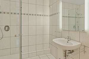 Property thumbnail 28