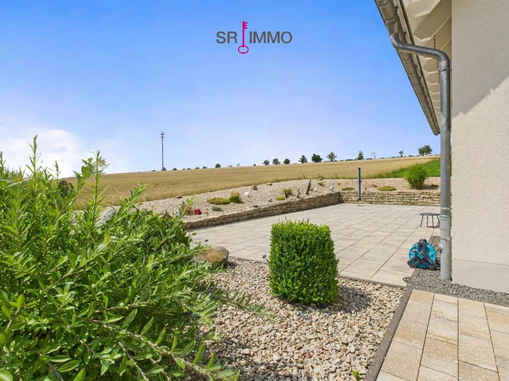 Immobilie in Daleiden - Wohnen am Rande der Natur – modernes Einfamilienhaus mit Weitblick in Daleiden - Bild 2