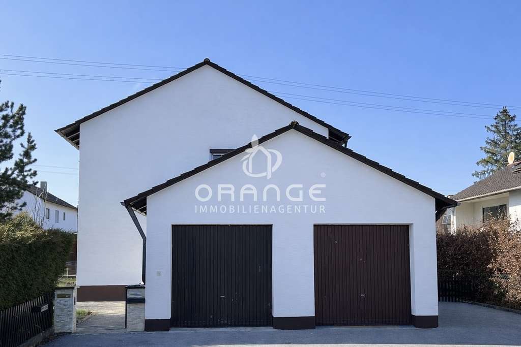 Immobilie in Penzing - ***Mehrfamilienhaus mit 3 Wohnungen, Garagen, Carport und großem Grundstück*** - Bild 4