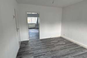 Schöne 3 Zimmer Dachgeschosswohnung in Essen Altendorf. Renoviert und bezugsfertig! – Heinrich-Strunk-Straße 42, 45143 Altendorf, Essen – Vorschaubild 7