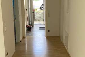 Freundliche 2-Zimmer-Erdgeschosswohnung mit Terasse und EBK in Warthausen – Ulmer-Steigesch 9, 88447 Warthausen – Vorschaubild 2