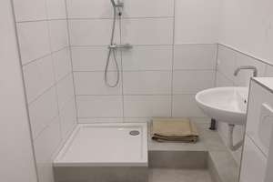 Frisch kernsanierte 2-Zimmer-Wohnung mit Gäste WC und Balkon – Evastraße 6, 51149 Ensen, Köln – Vorschaubild 7