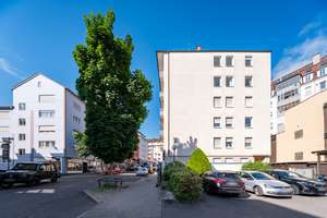 Lichtdurchflutete 2,5-Zimmer-Wohnung mit 2 Balkonen am Hölderlinplatz – Kornbergstr 50, 70176 Hölderlinplatz, Stuttgart – Vorschaubild 3