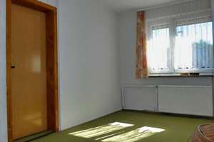 Innen nach eigenen Wünschen modernisiere – Die vollständige Adresse der Immobilie erhältst du vom Anbieter., 9350 Lichtenstein/Sachsen – Vorschaubild 25