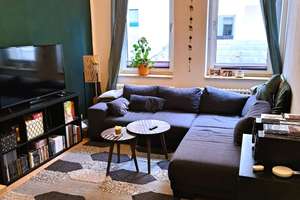3 Zi. Altbau-Whg.mit Balkon und Diele, Bad Dusche-Wanne, Abstellraum und Keller
