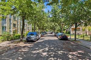 Bezugsfreie 3-Zimmer-Wohnung mit Balkon, Gäste-WC und Tiefgaragen-Stellplatz in Lichterfelde Süd – Die vollständige Adresse der Immobilie erhältst du vom Anbieter., 12207 Lichterfelde, Berlin – Vorschaubild 2