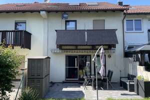Wohnen mit Charakter: Mittelreihenhaus in Forstern – Die vollständige Adresse der Immobilie erhältst du vom Anbieter., 85659 Forstern – Vorschaubild 2