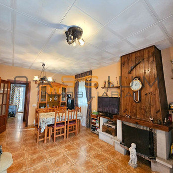 Wunderschönes, freistehendes Haus, geräumig und hell.