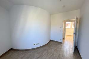 Dachgeschoss-Highlight mit Aufzug, Klimaanlage und Dachterrasse – Schleinufer 23, 39104 Altstadt, Magdeburg – Vorschaubild 8
