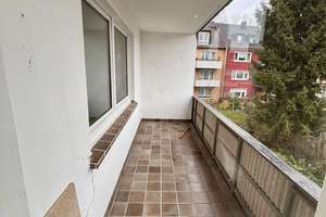 Attraktive 3-Zimmer-Wohnung mit Balkon & zusätzlichem Mansardenzimmer in Essen-Südostviertel