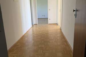 Traumhafte 2,5-Zi-Dachgeschosswohnung in Bogenhausen – Taimerhofstraße 22, 81927 Oberföhring, München – Vorschaubild 4
