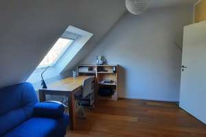 Lichtdurchfluteter DG-Traum in Krefeld: 3 Zimmer mit SW-Dachterrasse, moderner EBK & Garage! – Buchenstraße 23, 47805 Dießem/Lehmheide, Krefeld – Vorschaubild 12