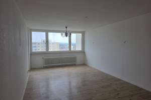 Traumhafter Ausblick: 3-Zimmer-Wohnung mit Küche und Balkon im 10. OG
