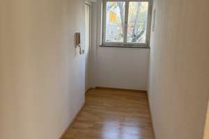 Helle 3-Zimmer Wohnung im 2. OG mit Balkon in Stuttgart West – Kornbergstraße 32, 70176 Hölderlinplatz, Stuttgart – Vorschaubild 4