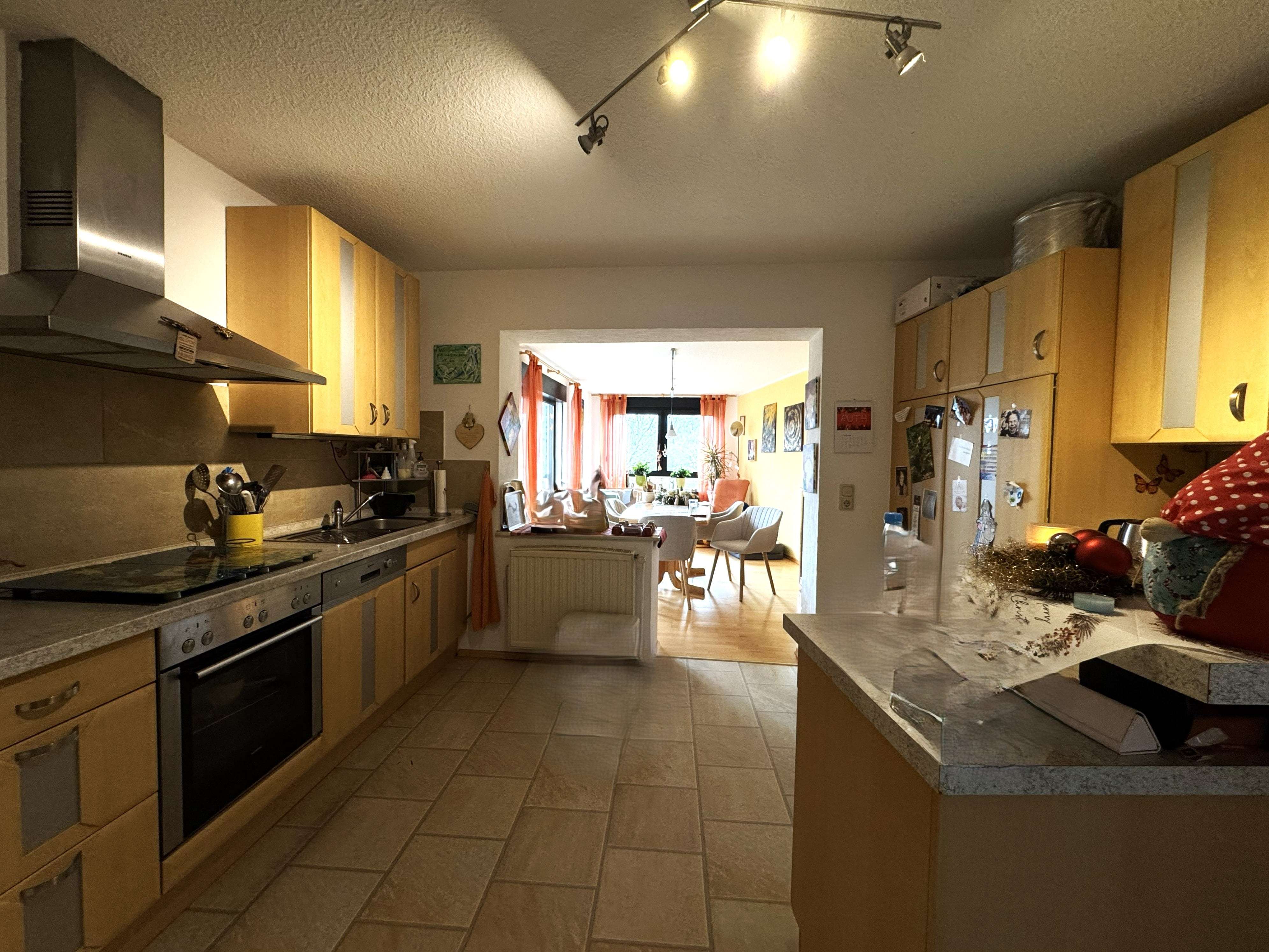 Immobilie in Gersheim - Großzügiges Einfamilienhaus mit zwei Wohneinheiten und traumhaftem Garten in Reinheim - Bild 4