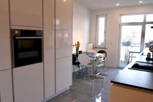 Großzügige, schöne 3 Zi. Wohnung mit Balkon und schöner Küche! Besichtigungsvideo!