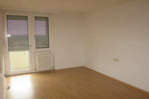 Traumhafter  Ausblick  Attraktive 4,5-Zimmer Wohnung mit Balkon in Reutlingen – Hermann-Ehlers-Straße 20, 72762 Reutlingen-Mitte, Reutlingen – Vorschaubild 10