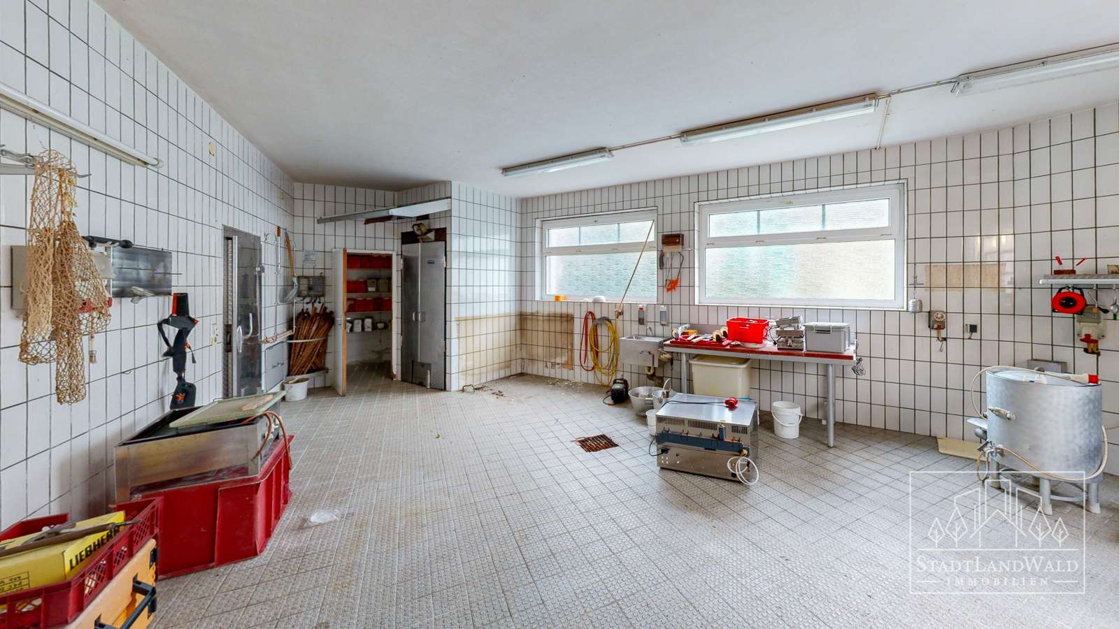 Immobilie in Schönau (Pfalz) - Charmantes EFH mit Gewerbefläche und Bachidylle – Vielseitige Möglichkeiten in Schönau - Bild 4