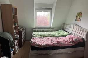 Gepflegtes Dreifamilienhaus mit historischem Charme in ruhiger Wohnlage. – Die vollständige Adresse der Immobilie erhältst du vom Anbieter., 47137 Mittelmeiderich, Duisburg – Vorschaubild 27
