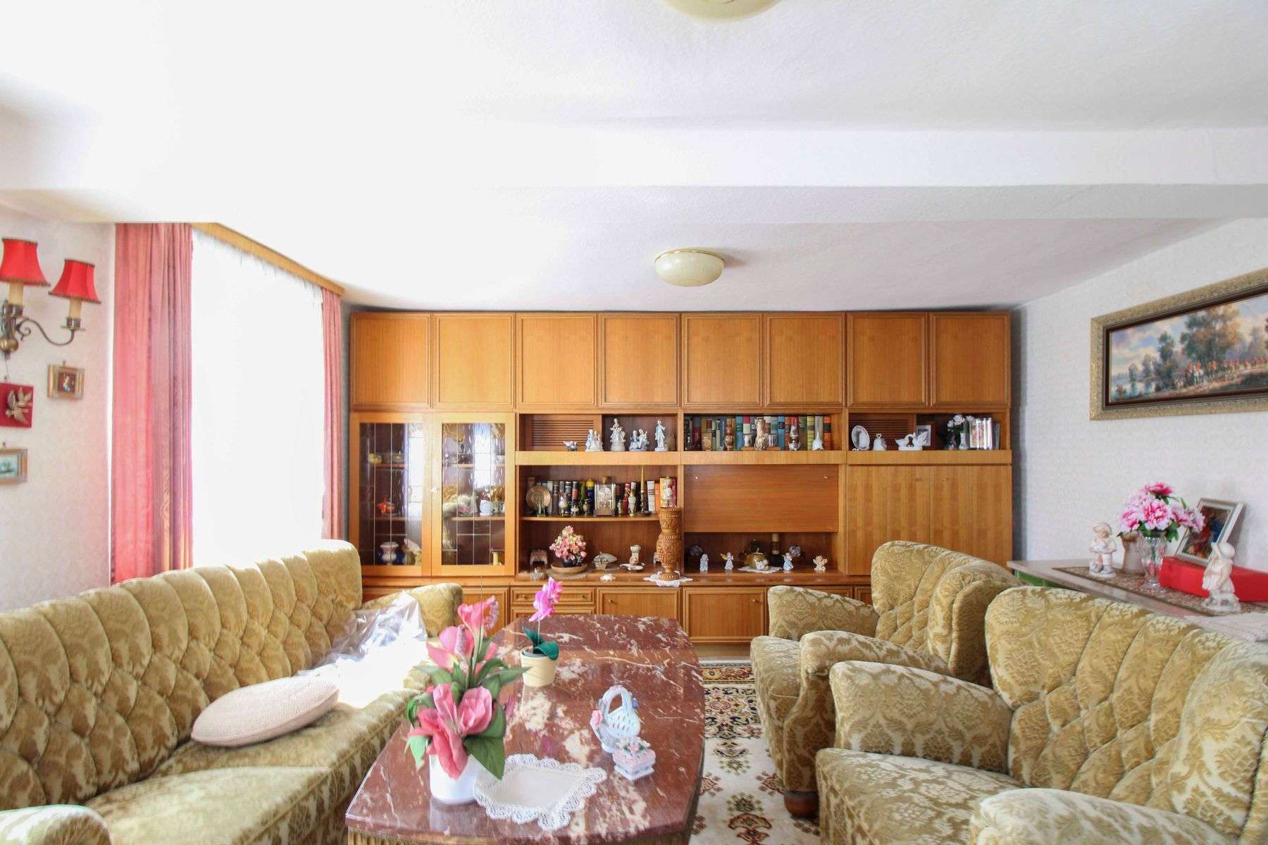 Reihenmittelhaus mit großer Wohnfläche, Garten und charmantem Preis, Hersfeld Rotenburg Kreis – Bild 2